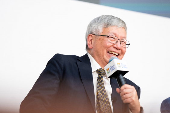 Professor Hau LEE, Thoma Professor Emeritus of Operations, Information and Technology at the Graduate School of Business at Stanford University, delivers a keynote speech.