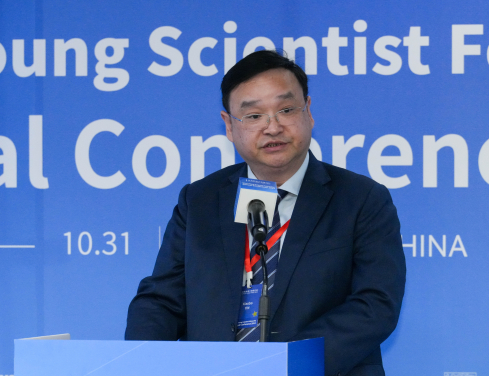 The "2024 Asian Young Scientist Fellowship (AYSF) Annual Conference” was held at The University of Hong Kong. Professor Xiaobo YIN, Professor of Department of Mechanical Engineering and Associate Vice President of The University of Hong Kong, delivered the opening remarks. (Photo provided by the Future Science Prize)